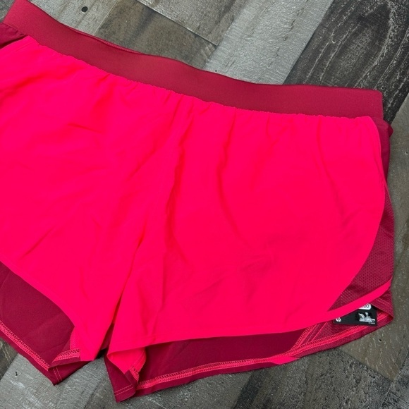 NWT Under Armour Fly By 2.0 Short size XL - Picture 3 of 14